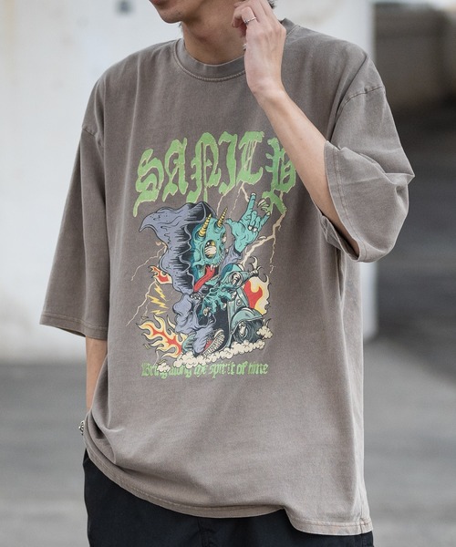 JOHN'S CLOSET(ジョンズクローゼット)の「【i】ピグメント加工 ヴィンテージプリント ビッグTシャツ(Tシャツ/カットソー・メンズ・ブラック系2/ブラック系7/ブラック系5/ブラウン系2/ブラウン系1/ブラウン系7/ブラック系3/ブラック系1/ブラウン系5/ブラウン系3/ブラウン系4/ブラウン系6/ブラウン系8/ブラウン系9/ブラック系/モカ/ブラック系8/ブラック系9/ブラウン系その他/ブラウン系/ブラック/ブラック系6/ブラック系4/ブラック系その他・X-LARGE/MEDIUM/LARGE)」の13枚目の写真