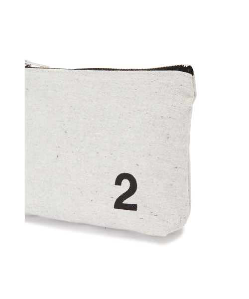 MHL.(エムエイチエル)の「UPCYCLED COTTON CANVAS(ポーチ・レディース・グレー・FREE)」の4枚目の写真