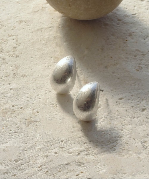 GOLDY（ゴールディ）の「ミニ メタル ドロップ ピアス（ピアス（両耳用）・レディース・ゴールド/シルバー系その他/ゴールド系その他/シルバー・FREE）」の3枚目の写真