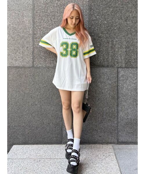 EVRIS（エヴリス）の「【みちょぱコラボ】ユニフォームBIG Tシャツ（Tシャツ/カットソー・レディース・グリーン/ブルー/ブラック・FREE）」の8枚目の写真