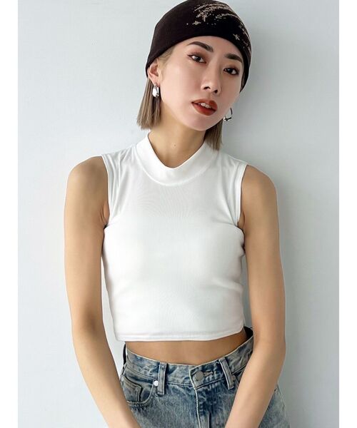 EMODA(エモダ)の「ミニハイネックリブトップ(タンクトップ・レディース・その他/ブルー/ホワイト/ブラック・FREE)」の5枚目の写真