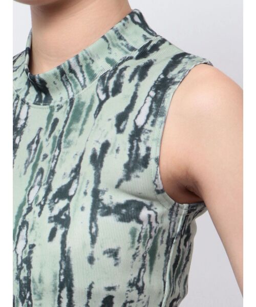 EMODA(エモダ)の「ミニハイネックリブトップ(タンクトップ・レディース・その他/ブルー/ホワイト/ブラック・FREE)」の21枚目の写真