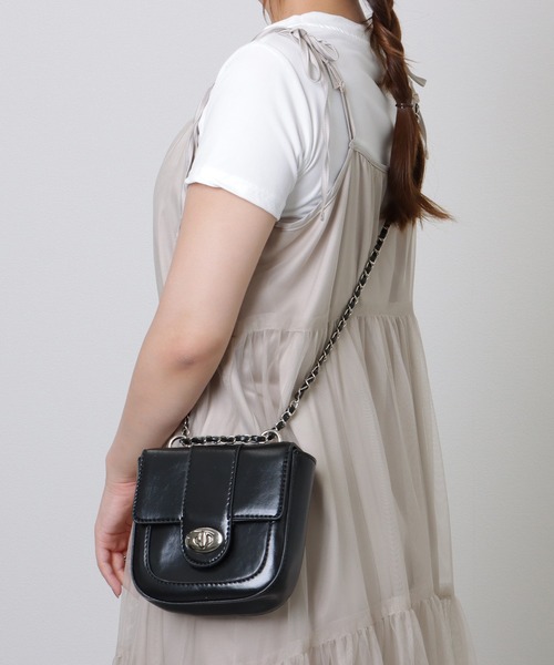 Lace Ladies(レースレディース)の「コンパクト ラウンド 2WAY チェーン ショルダーバッグ(ショルダーバッグ・レディース・ブラック/シルバー・FREE)」の6枚目の写真