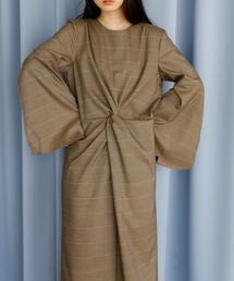 twist bell sleeve onepiece