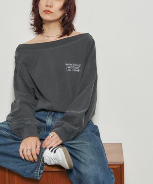 Auntie Rosa Holiday(アンティローザホリデー)の「ピグメントオフショルロンTEE(Tシャツ/カットソー・レディース・チャコールグレー/ナチュラル・FREE)」の2枚目の写真