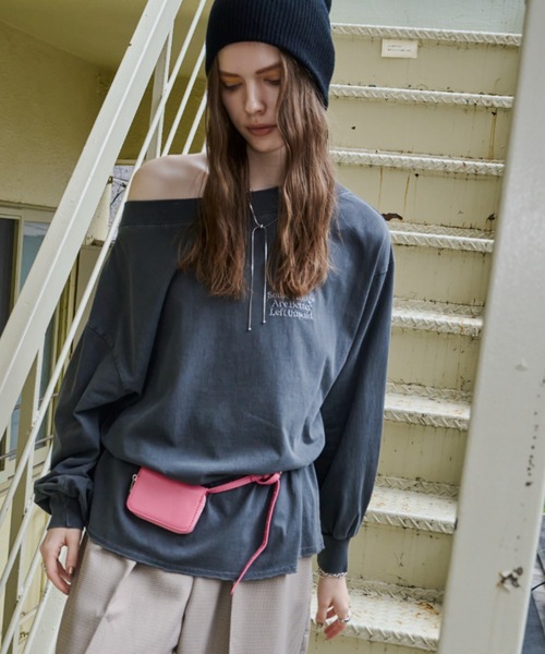Auntie Rosa Holiday(アンティローザホリデー)の「ピグメントオフショルロンTEE(Tシャツ/カットソー・レディース・チャコールグレー/ナチュラル・FREE)」の3枚目の写真