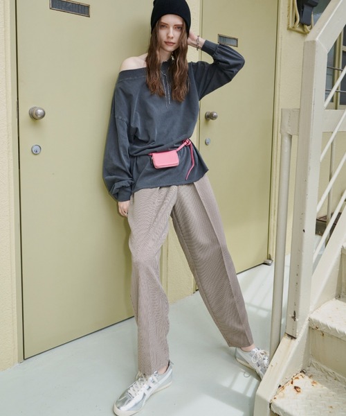 Auntie Rosa Holiday(アンティローザホリデー)の「ピグメントオフショルロンTEE(Tシャツ/カットソー・レディース・チャコールグレー/ナチュラル・FREE)」の6枚目の写真