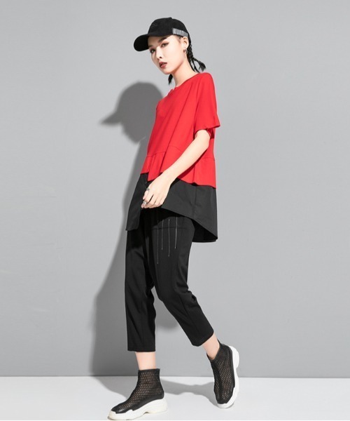 B'day(ビーデイ)の「【 B'day / ビーデー 】アシンメトリー半袖Tシャツ(Tシャツ/カットソー・レディース・レッド/ブラック・LARGE/MEDIUM)」の8枚目の写真