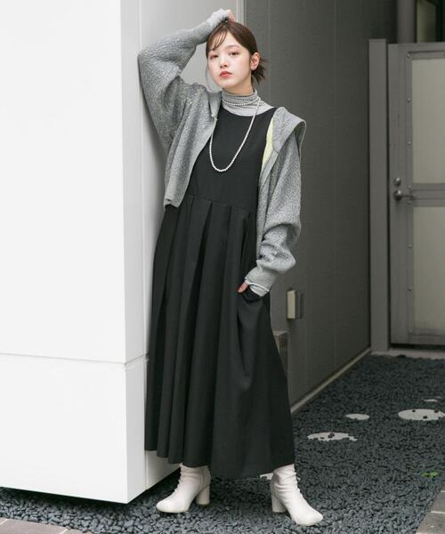 【セール】『2サイズ展開』キーネックBIGプリーツジャンパースカート（ワンピース）｜KBF（ケイビーエフ）