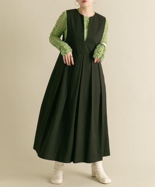 KBF(ケイビーエフ)の「『2サイズ展開』キーネックBIGプリーツジャンパースカート(ワンピース・レディース・チャコールグレー/ブラック/ライトカーキ・36/38)」の7枚目の写真