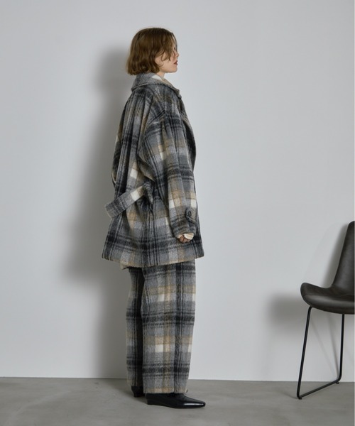 THE YOn（ザヨン）の「ウールライクチェックタックパンツ（その他パンツ・レディース・ベージュ/グレー・M/S）」の7枚目の写真