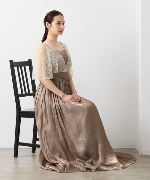 AIMER（エメ）の「【WEB限定】演奏会用ラメレース×割繊サテン袖付き