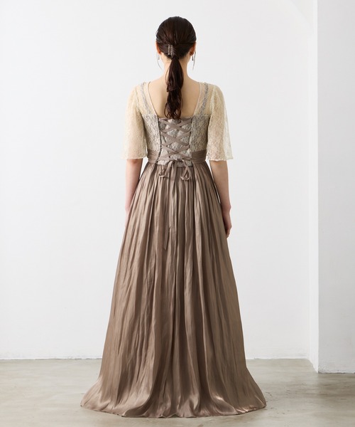 AIMER（エメ）の「【WEB限定】演奏会用ラメレース×割繊サテン袖付き