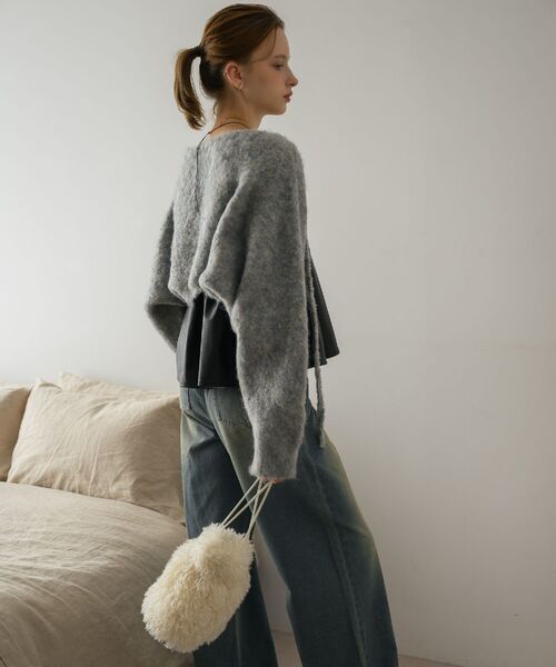 RETRO GIRL（レトロガール）の「モコモコ巾着バッグ（ショルダーバッグ・レディース・ライトグレー/オフホワイト/ブラウン・ONE SIZE）」の6枚目の写真