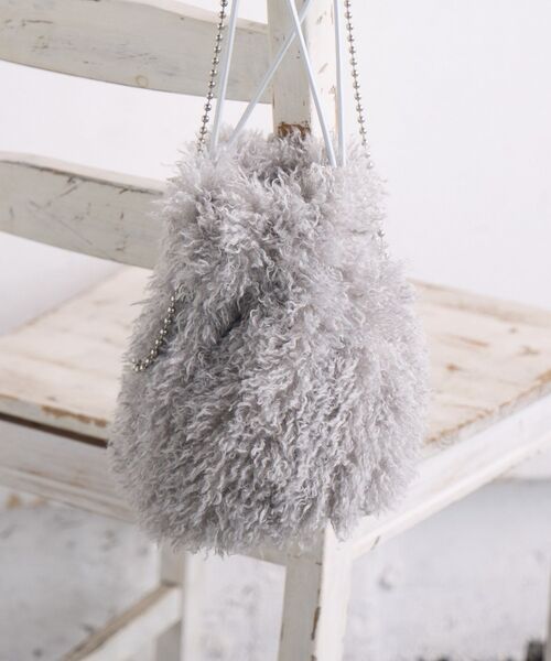 RETRO GIRL（レトロガール）の「モコモコ巾着バッグ（ショルダーバッグ・レディース・ライトグレー/オフホワイト/ブラウン・ONE SIZE）」の12枚目の写真