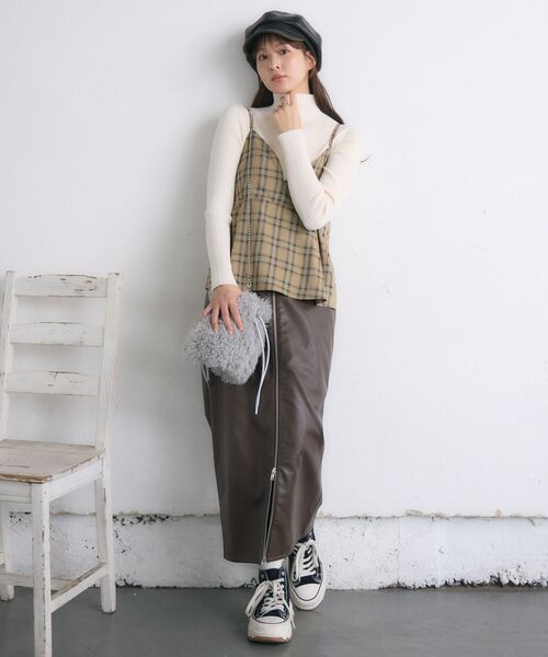 RETRO GIRL（レトロガール）の「モコモコ巾着バッグ（ショルダーバッグ・レディース・ライトグレー/オフホワイト/ブラウン・ONE SIZE）」の15枚目の写真