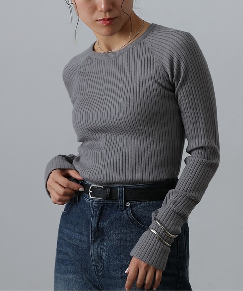 COLONY 2139（コロニートゥーワンスリーナイン）の「抗ピルPBTターンUPスリーブニット（ニット/セーター・レディース・ネイビー/レッド/ブラック/オフホワイト/グレー・FREE）」の3枚目の写真