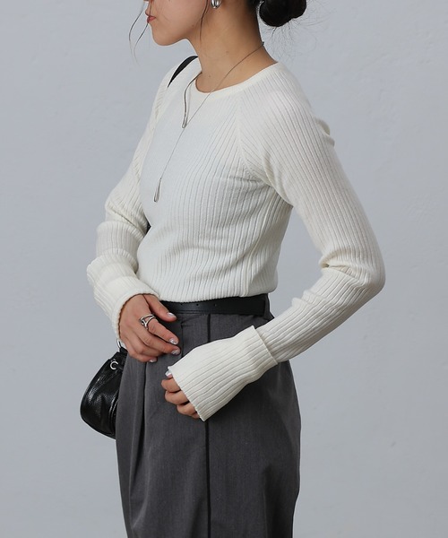 COLONY 2139（コロニートゥーワンスリーナイン）の「抗ピルPBTターンUPスリーブニット（ニット/セーター・レディース・ネイビー/レッド/ブラック/オフホワイト/グレー・FREE）」の12枚目の写真