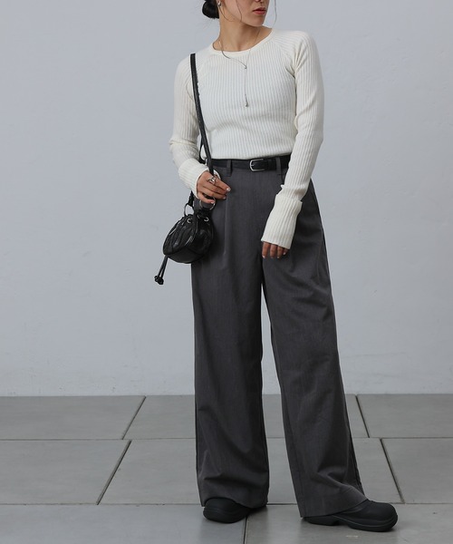 COLONY 2139（コロニートゥーワンスリーナイン）の「抗ピルPBTターンUPスリーブニット（ニット/セーター・レディース・ネイビー/レッド/ブラック/オフホワイト/グレー・FREE）」の14枚目の写真