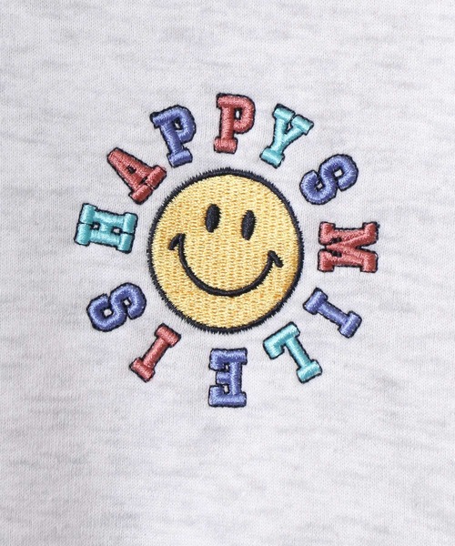 SMILEY FACE(スマイリーフェイス)の「SMILEY FACE/スマイリーフェイス オーバーサイズ 裏起毛 袖プリント バックプリント ロゴ ワンポイント刺繍 スウェット トレーナー/レディース メンズ(スウェット・レディース・ホワイト系その他/スミクロ/ブラック系その他2/グレー系その他2/グレー系その他3/ブラック系その他3/ネイビー/ブラック/アッシュグレー/ホワイト/グレー系その他/ブラック系その他・LL/L/M)」の22枚目の写真