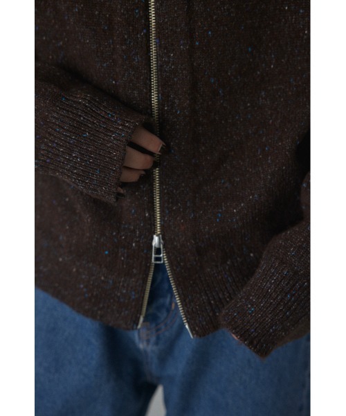 BLACK BY MOUSSY（ブラックバイマウジー）の「zip knit tops(ジップニットトップス)（ニット/セーター・レディース・ブラウン/ライトブルー・FREE）」の9枚目の写真