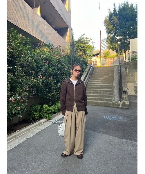 BLACK BY MOUSSY（ブラックバイマウジー）の「zip knit tops(ジップニットトップス)（ニット/セーター・レディース・ブラウン/ライトブルー・FREE）」の19枚目の写真