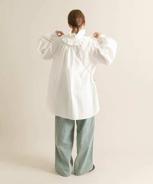 KBF(ケイビーエフ)の「タックフリルカラーミニワンピース(ワンピース・レディース・オフホワイト/チャコールグレー・ONE)」の13枚目の写真