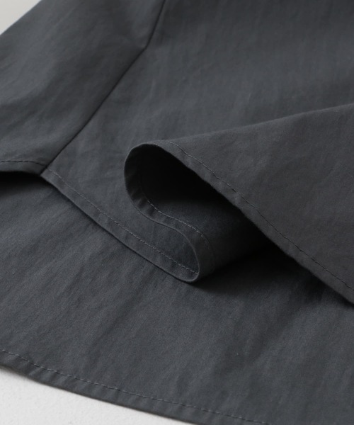 KBF(ケイビーエフ)の「タックフリルカラーミニワンピース(ワンピース・レディース・オフホワイト/チャコールグレー・ONE)」の11枚目の写真