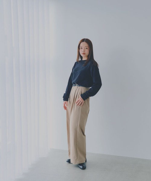 GLOBAL WORK(グローバルワーク)の「高山直子さんコラボ/クルーネックセミシアー長袖/EiiS/133548(Tシャツ/カットソー・レディース・ブラック/その他/オフホワイト/グレー/ブラック系その他・SMALL/X-SMALL)」の21枚目の写真