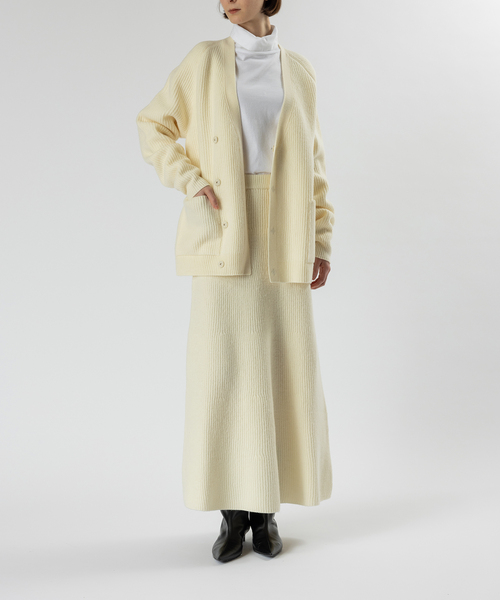 ADAM ET ROPE'(アダムエロペ)の「WOMEN【Hanes for BIOTOP】 オーガニックコットン タートルネックプルオーバー(Tシャツ/カットソー・レディース・ブラック/ホワイト/ネイビー・M)」の21枚目の写真