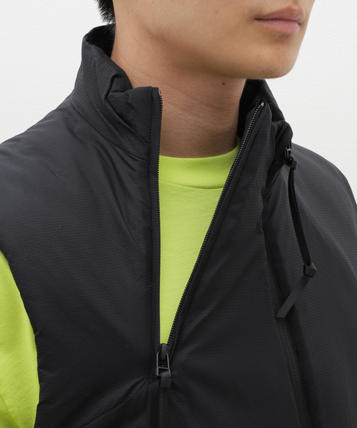 Product Twelve（プロダクトトゥエルブ）の「Product Twelve(プロダクトトゥエルブ) Primaloft Puffer Vest 24AW-PVE01（ダウンジャケット/コート・メンズ・ブラック・2/3）」の9枚目の写真