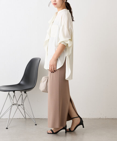 Jena espace merveilleux(ジェナ エスパスメルヴェイユ)の「フロントフリルシャツ(シャツ/ブラウス・レディース・ブラック/オフホワイト/カーキ・FREE)」の6枚目の写真