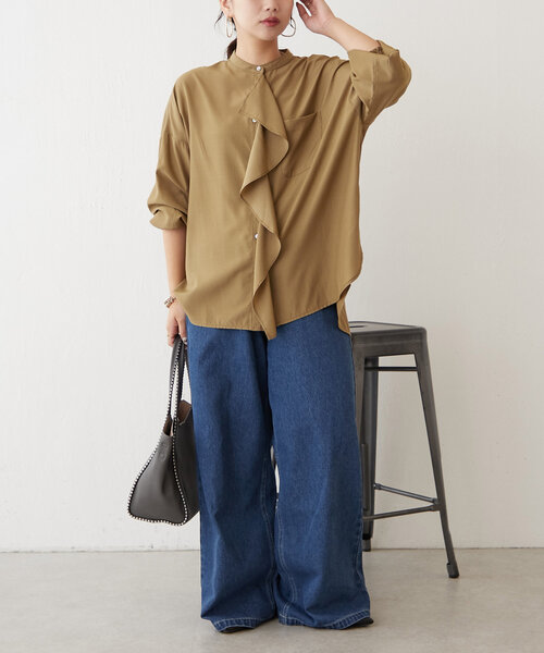 Jena espace merveilleux(ジェナ エスパスメルヴェイユ)の「フロントフリルシャツ(シャツ/ブラウス・レディース・ブラック/オフホワイト/カーキ・FREE)」の21枚目の写真