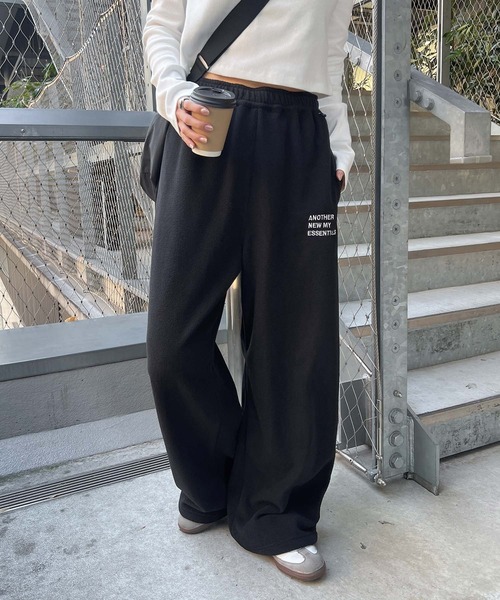 セール】ANMEエンブロイダリーロゴフリースロングワイドパンツ