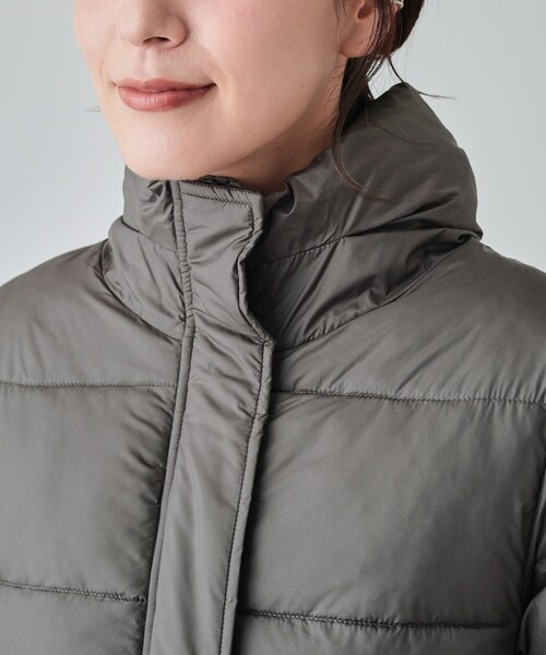 SHOO・LA・RUE（シューラルー）の「◆【洗える/撥水】中綿スタンドカラージャケット（その他アウター・レディース・ブラック/ダークグレー/オフホワイト・04/03/02/01）」の20枚目の写真