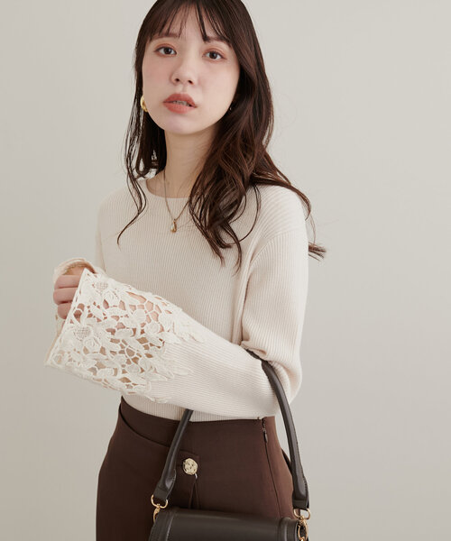 natural couture(ナチュラルクチュール)の「袖口レースリブニット(ニット/セーター・レディース・グレイッシュベージュ/ブラック/ブルー/オフホワイト・FREE)」の7枚目の写真