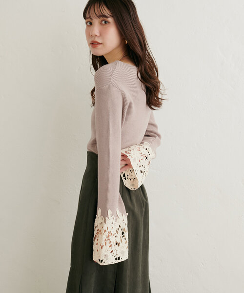 natural couture(ナチュラルクチュール)の「袖口レースリブニット(ニット/セーター・レディース・グレイッシュベージュ/ブラック/ブルー/オフホワイト・FREE)」の19枚目の写真