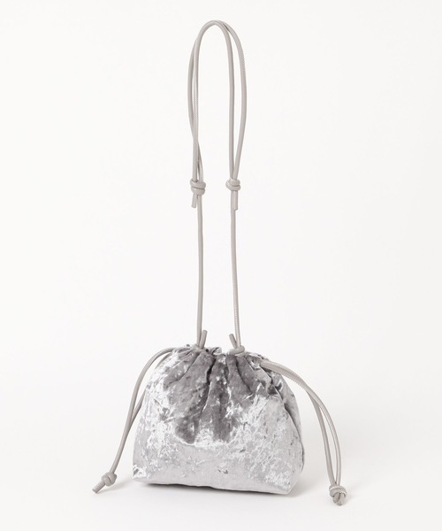 Elura（エルーラ）の「＜スタイリスト福田麻琴さんコラボ＞ベロア巾着バッグ/240251（ハンドバッグ・レディース・ブラック/グレー/マスタード・ONE SIZE）」の15枚目の写真