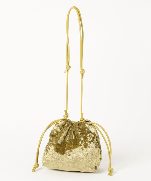 Elura（エルーラ）の「＜スタイリスト福田麻琴さんコラボ＞ベロア巾着バッグ/240251（ハンドバッグ・レディース・ブラック/グレー/マスタード・ONE SIZE）」の16枚目の写真