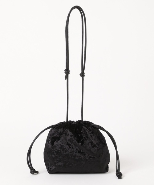 Elura（エルーラ）の「＜スタイリスト福田麻琴さんコラボ＞ベロア巾着バッグ/240251（ハンドバッグ・レディース・ブラック/グレー/マスタード・ONE SIZE）」の18枚目の写真