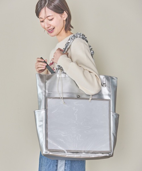 LAKOLE（ラコレ）の「ギャザーマルチトートバッグ / 286453（トートバッグ・レディース・ブラック/シルバー/アイボリー・FREE）」の3枚目の写真