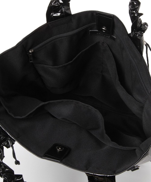 LAKOLE（ラコレ）の「ギャザーマルチトートバッグ / 286453（トートバッグ・レディース・ブラック/シルバー/アイボリー・FREE）」の10枚目の写真