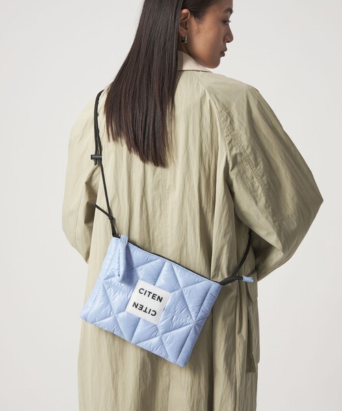 CITEN(シテン)の「<CITEN>CITENパデッドサコッシュ(ショルダーバッグ・レディース・ライトグレー/ブラック/ライム/シルバー/その他4/ダークグレー/ケリーグリーン/ターコイズブルー系・FREE)」の6枚目の写真