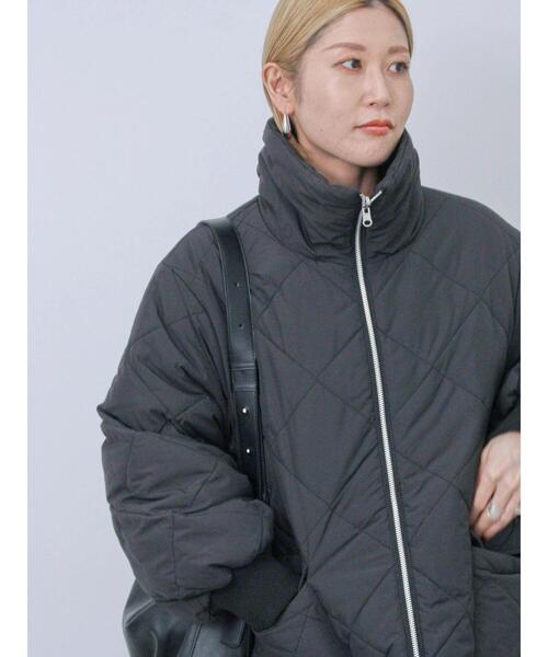 Samansa Mos2 blue（サマンサモスモスブルー）の「リバーシブルドロスト中綿コート（その他アウター・レディース・ブラック/モカ/オフホワイト・F）」の22枚目の写真