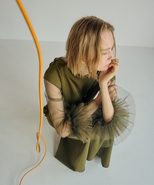 Frill sleeve dress（ドレス）｜et.UNiVER（エトユニベール）の