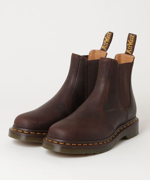 Dr.MartensドクターマーチンFlora Smooth Chelsea Bootsブーツ Dr. Martens Flora Smooth Chelsea Boot | Urban Outfitters
