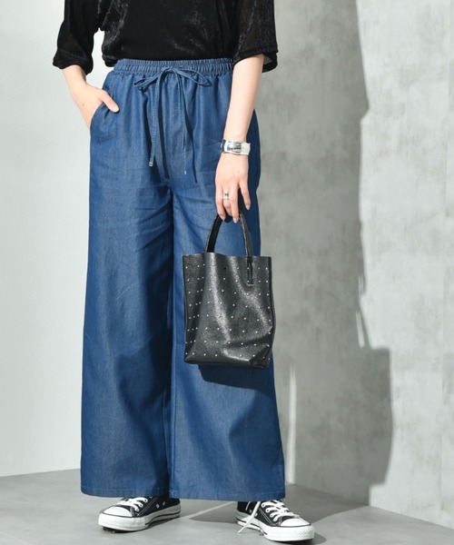 INTERPLANET(インタープラネット)の「ライトデニムワイドパンツ(デニムパンツ・レディース・ネイビー/ブラック/サックスブルー/ブルー・FREE)」の4枚目の写真