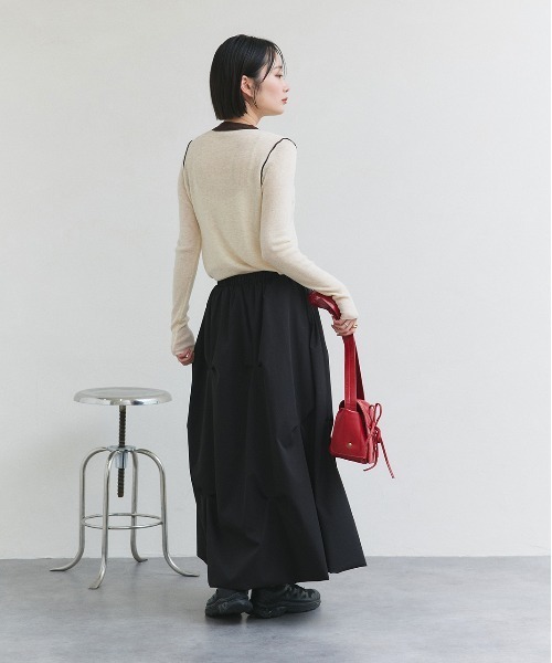 ad thie(アドティエ)の「バイカラー クルーネック ニットトップス(Tシャツ/カットソー・レディース・グレー/ブラック/アイボリー/ブラウン・FREE)」の6枚目の写真