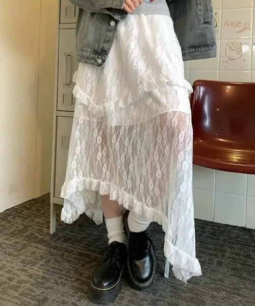 Mejoul(メジュール)の「アシンメトリー レースシアーフレアスカート(スカート・レディース・ホワイト/ブラック・M/S)」の3枚目の写真