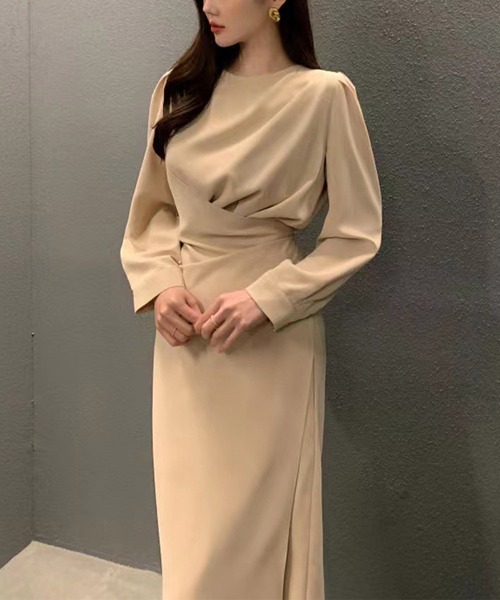 Jasmine Grandiflorum(ジャスミングランディフローラム)の「【Jasmine】アシンメトリーロングワンピース(ワンピース・レディース・ベージュ/ブラック/ライトグリーン・FREE)」の7枚目の写真